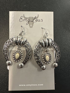 Howlite Kimeya Silver Pearl Earrings