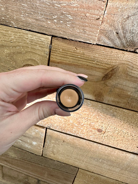 Killa Cover Foundation Stick