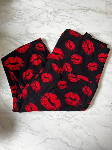Black Lips Leggings