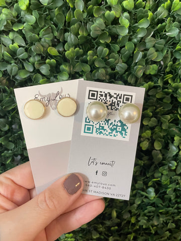 White Pearl Stud