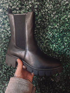 Womens Chunky Platform Chelsea Boots